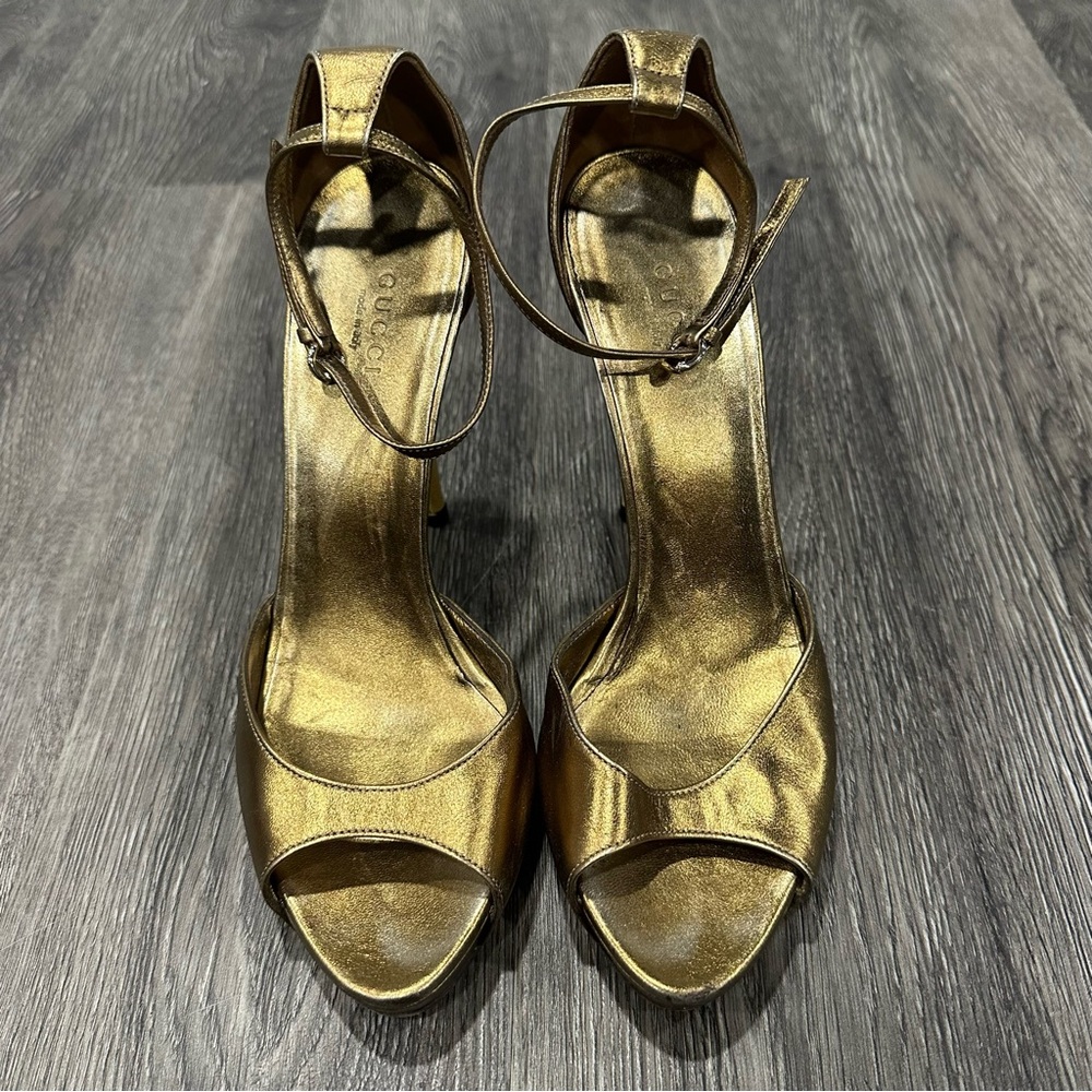 Gucci Metallic Gold Bamboo Accent Leather D'Orsay Pumps Size: 38 - Picture 2 of 16